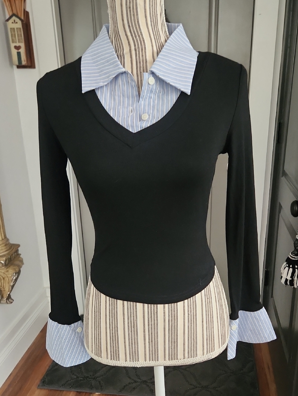 Commense Classic Black Layered V-Neck Top with Blue Stripe Collar - Women -S - Picture 3 of 8